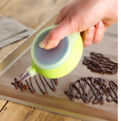 Easy-Squeeze Deco Pen