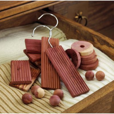 30-Piece Cedar Wood Set